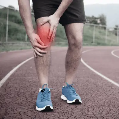 How-To-Prevent-7-Common-Running-Injuries-Runners-Knee