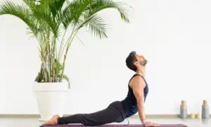 Best Yoga Poses For Runners -Upward Facing Dog