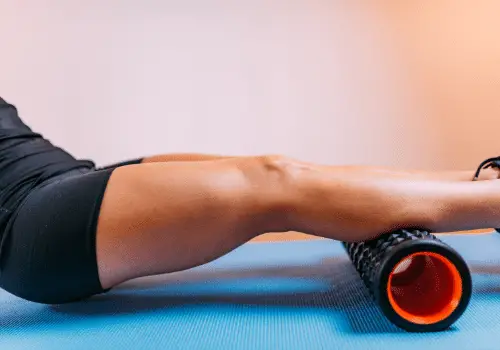 Best-Foam-Rolling-Exercises-and-Stretches-for-Runners-Calf-Roll